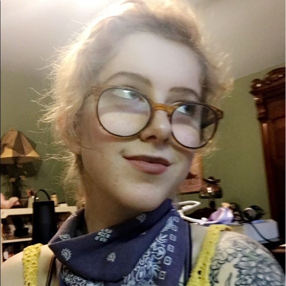 Meet your Posher, Lauren - Picture 1 of 1